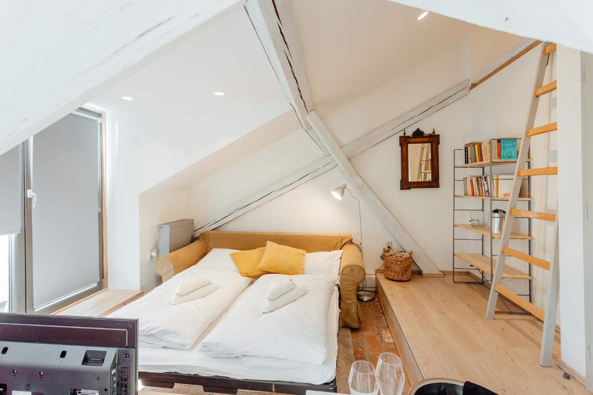 Boutique Apartments Banska Stiavnica Quarto foto