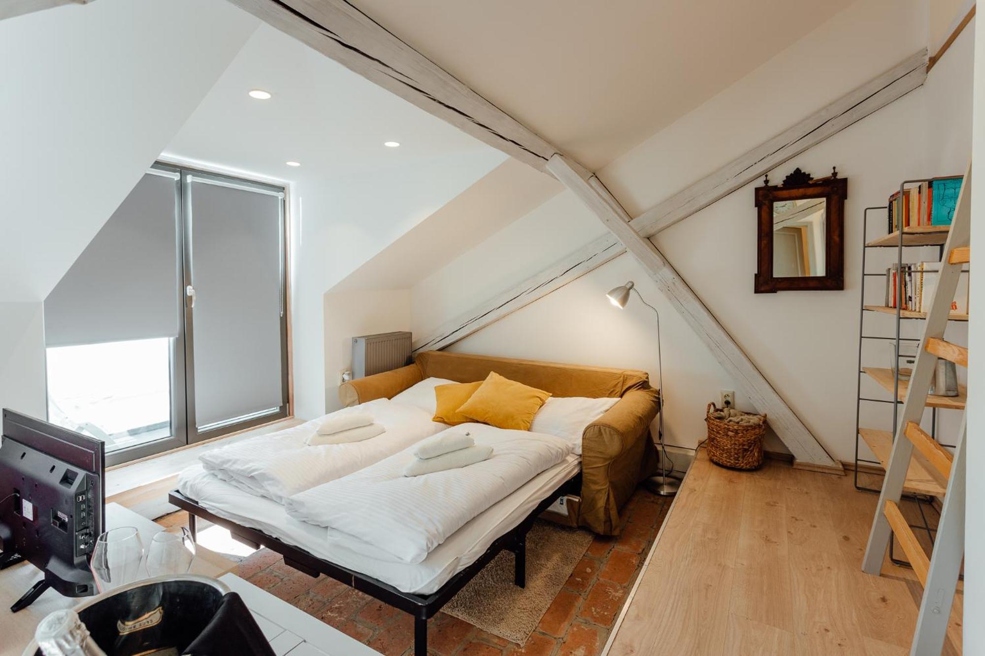 Boutique Apartments Banska Stiavnica Quarto foto